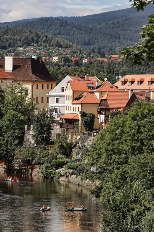 From Prague: Český Krumlov Full-Day Tour with Pickup - What the guiding adds