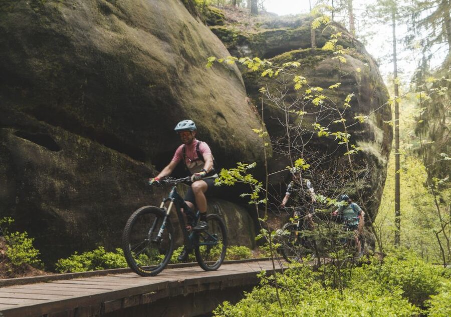 From Prague: E-Mountain Biking Trip to the Bohemian Paradise - The first 10 kilometers and Trosky Castle