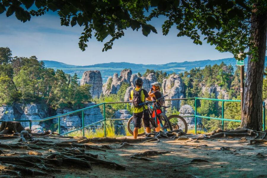 From Prague: E-Mountain Biking Trip to the Bohemian Paradise - The Hruboskalsko Rock Town ridgeline