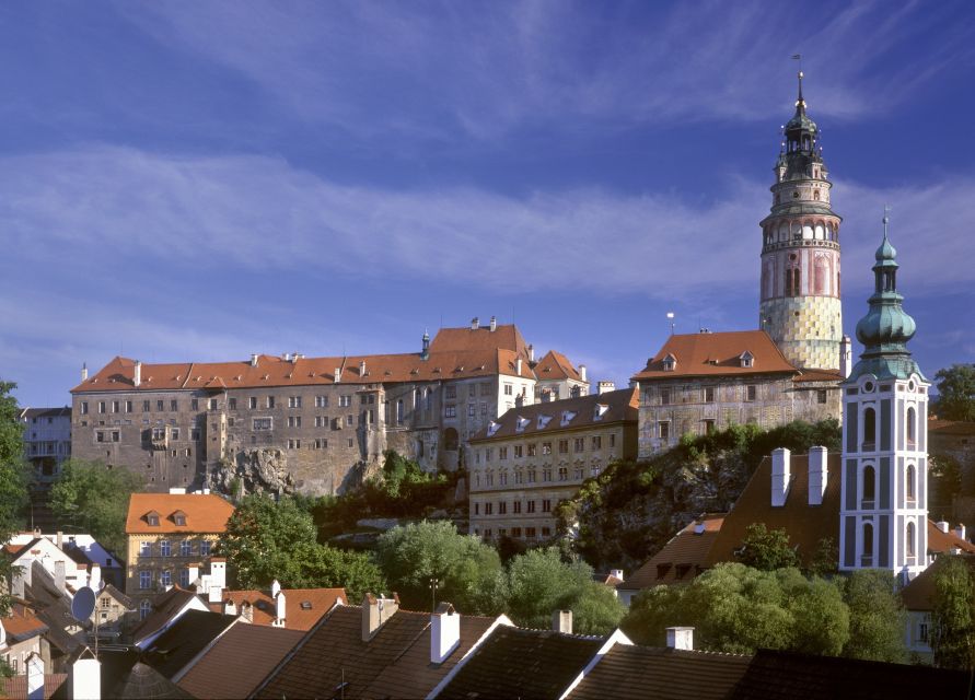 From Prague: Full-Day Český Krumlov Tour with Lunch - Český Krumlov Castle and the Baroque theatre