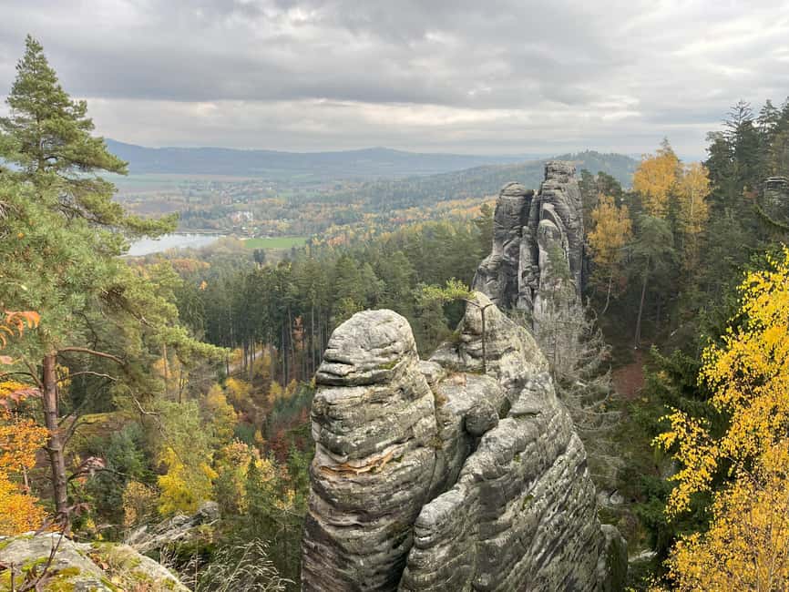 From Prague: Hike, Castle and Brewery in Bohemian Paradise - Tasting Bohemian beer in Lomnice nad Popelkou