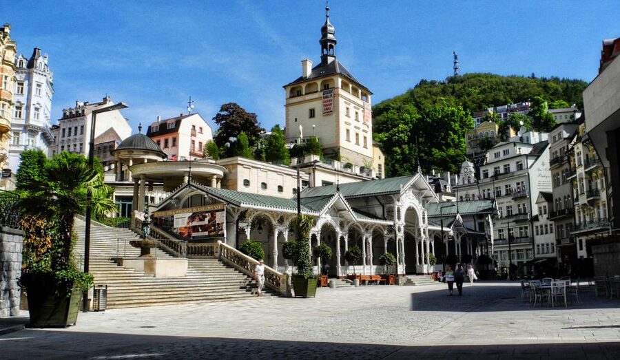 From Prague: Karlovy Vary Full-Day Tour - Walking the spa colonnades and historic center