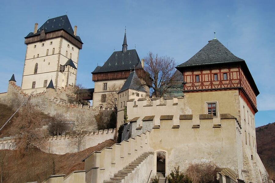 From Prague: Karlstejn Castle Skip-the-Line Ticket and Tour - Leaving Prague for Karlstejn’s forested hills