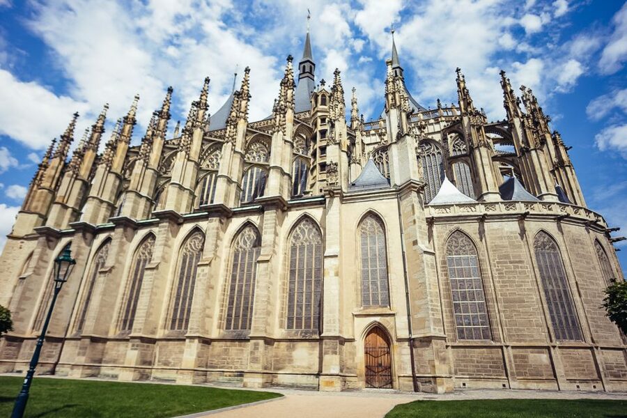 From Prague: Kutna Hora and Bone Chapel Tour - Why Kutná Hora makes a worthwhile day trip