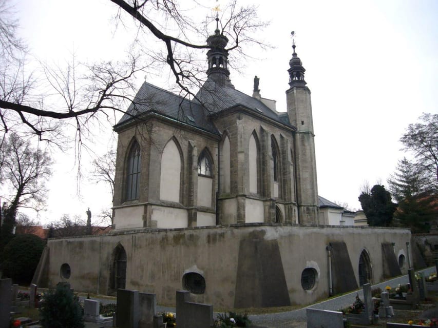 From Prague: Kutna Hora private Day Tour by car - Leaving Prague in a private car