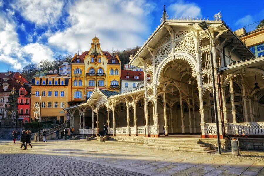 From Prague: Private Karlovy Vary & Crystal Factory Tour - Key points at a glance