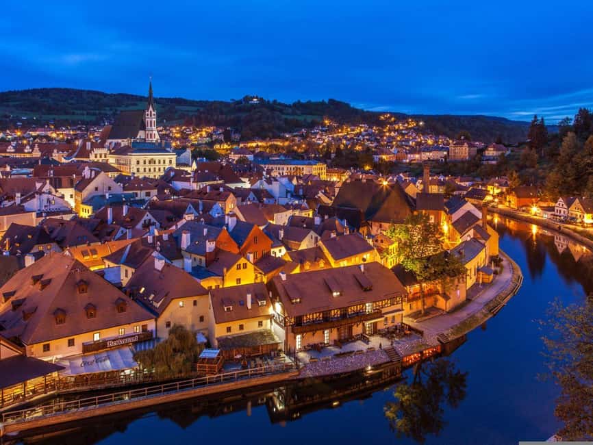 From Prague to the fabulous Cesky Krumlov:fullday experience - Why Cesky Krumlov deserves a day from Prague