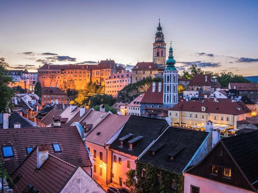 From Prague to the fabulous Cesky Krumlov:fullday experience - Lunch in a local pub or restaurant