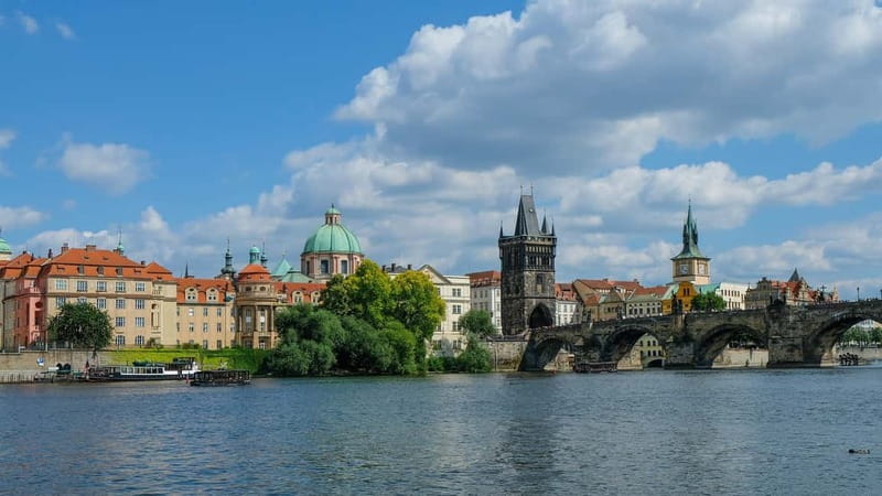 From Vienna: Full-Day Trip to Prague - Charles Bridge and Prague’s old center