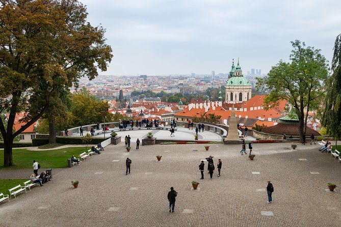 Full-Day Prague Tour with Prague Castle, Lunch and Vltava Cruise - Old Town Square, the Astronomical Clock, and Parížská Street
