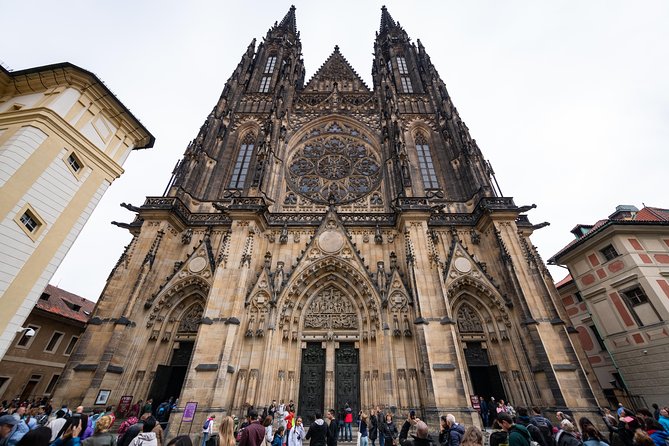 Full-Day Prague Tour with Prague Castle, Lunch and Vltava Cruise - A three-course Czech lunch with views