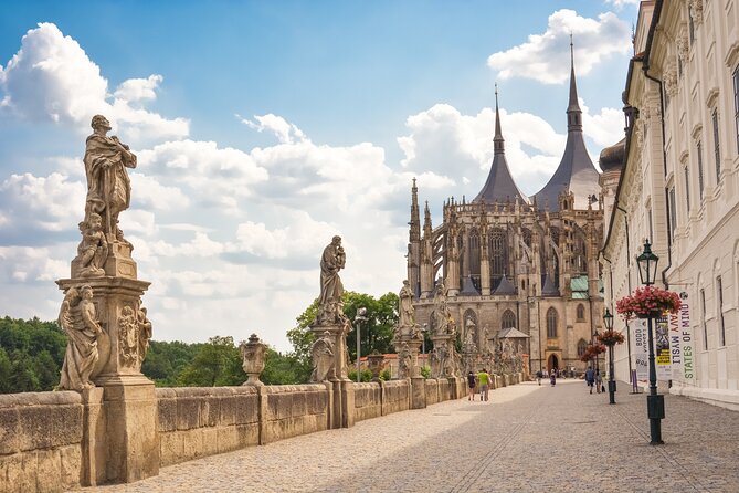 Full Day Private Tour to Kutná Hora with Wine Tasting - Who will enjoy this full-day format