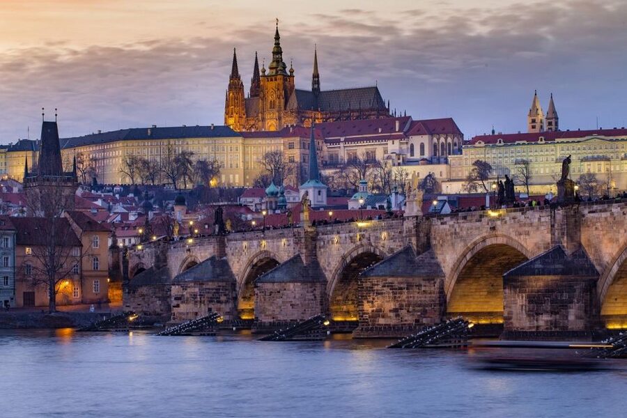 Full-Day Private Tour to Prague from Vienna - Prague Castle and St. Vitus Cathedral