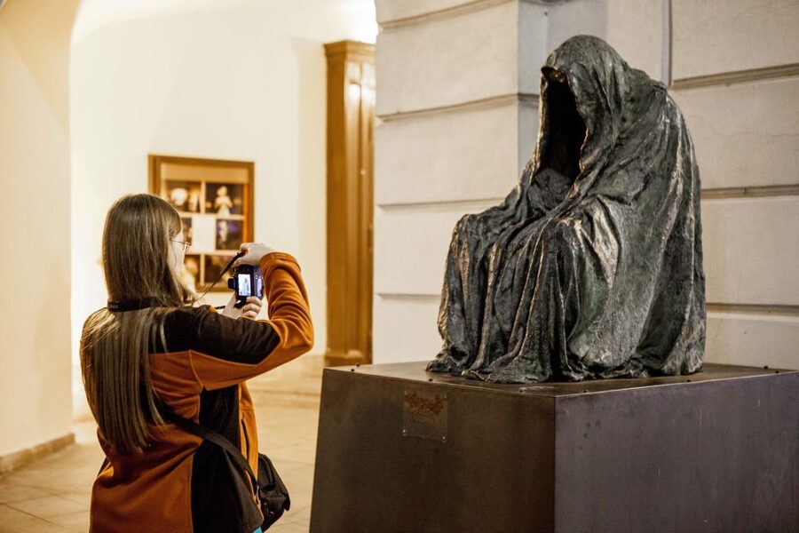 Ghost Walking Tour of Prague - The Jewish Quarter and Old Jewish Cemetery