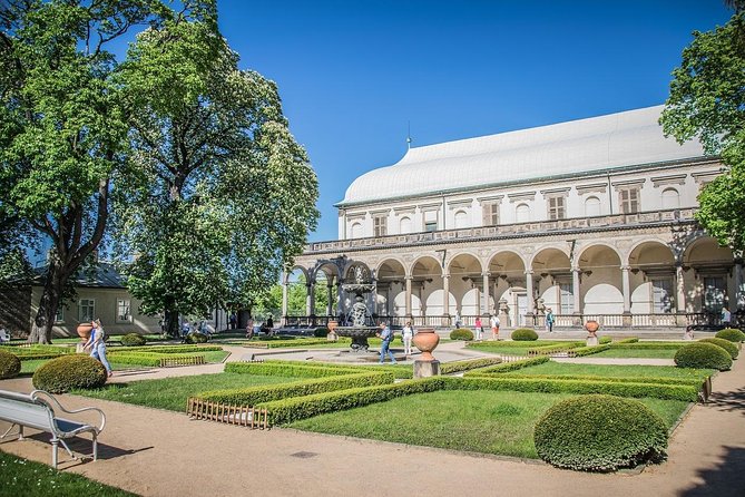 Green walk in Prague's historic garden and parks with a Local - The peacock park and its slower rhythm