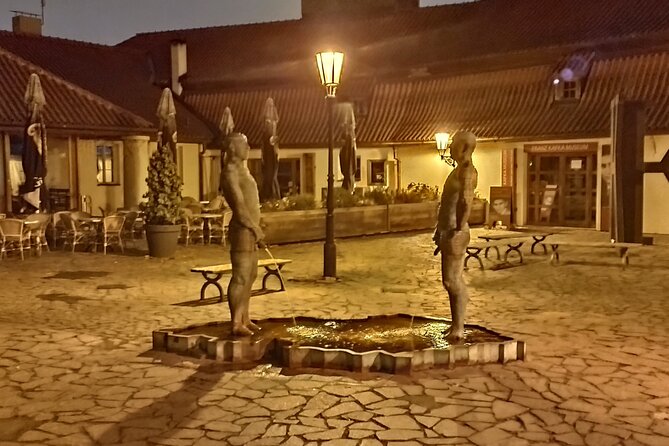 Guided Old Town & Jewish quarter Walking Tour Prague (Tip-based) - The lucky touch at Saint John of Nepomuk