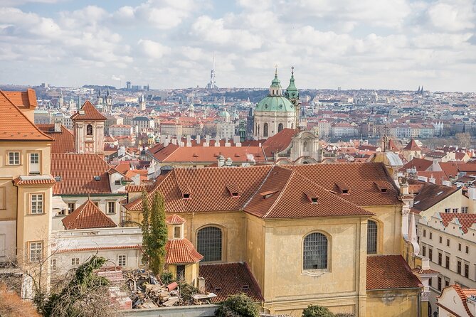 Guided Walking Tour in Prague - Why this 2.5-hour walk works well as a Prague introduction