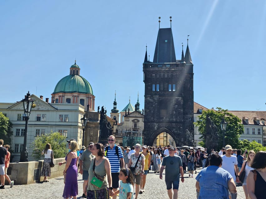 Guided walking tour Prague: include Prazskiy Castle - A Walking Route That Connects Prague’s Main Sights