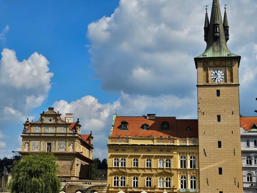 Guided walking tour Prague: include Prazskiy Castle - Powder Tower and Municipal Building