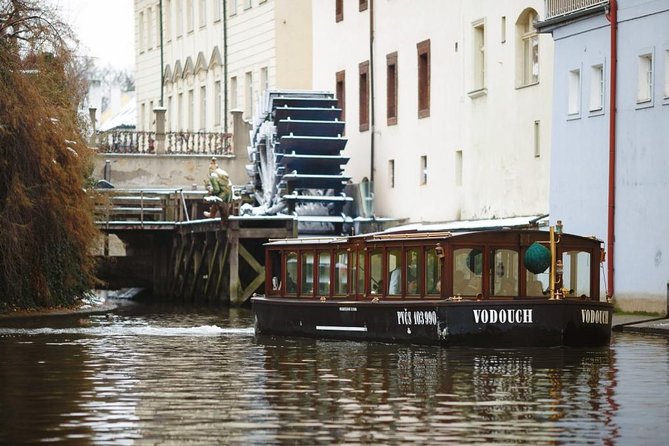 Half-Day Private Tour of Prague + River Cruise by Luxury Mercedes - What the four-hour format really gives you