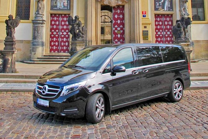 Half-Day Private Tour of Prague + River Cruise by Luxury Mercedes - Charles Bridge: Prague’s classic first view
