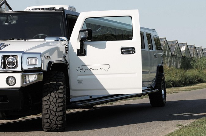 Hummer Limousine Airport Transfer - Planning the Ride Around Your Occasion