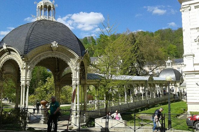 Karlovy Vary day trip from Prague with lunch - Lunch before the town walk