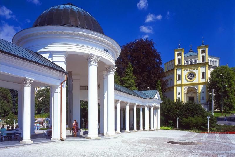 Karlovy Vary & Marianske Lazne Tour from Prague with Lunch - Final call: a useful overview with a busy schedule