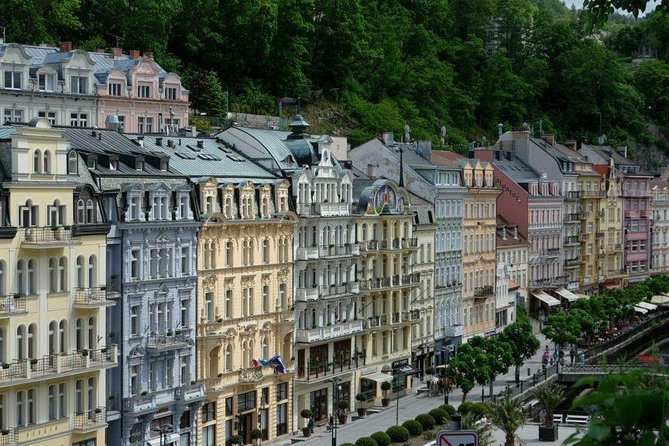 Karlovy Vary - The town of spas, mineral springs and relaxation - What the private guide adds