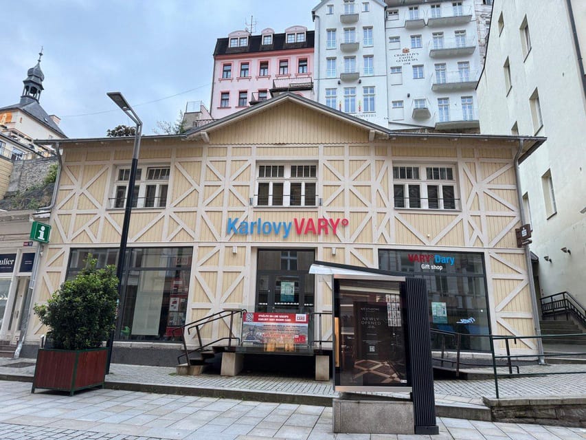 Karlovy Vary: Tourist Cinema Experience - What the 20-minute screening is like