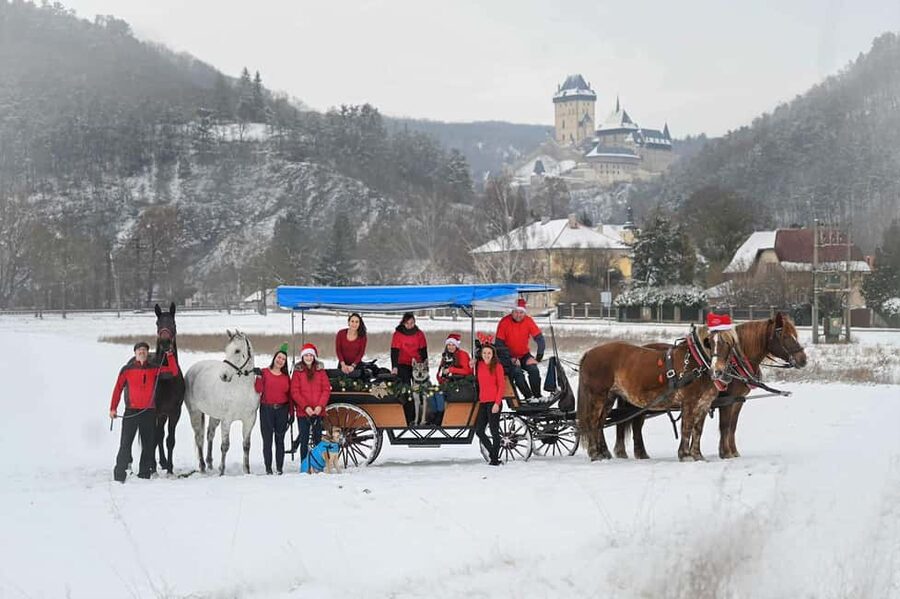 Karlštejn castle by horse carriage - Key points at a glance