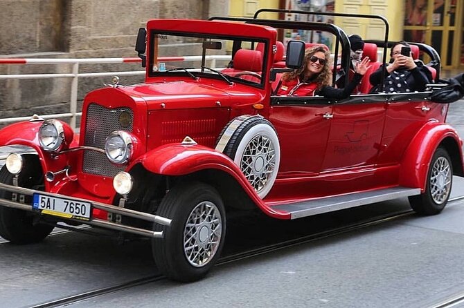 Karlstejn Castle in Vintage Convertible Car - Private touring gives you useful flexibility