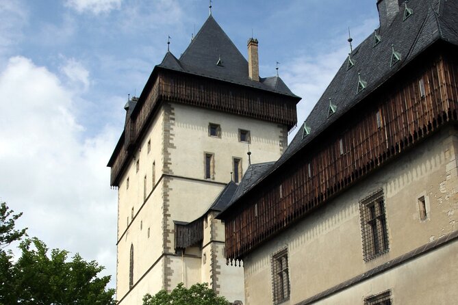 Karlstejn Castle in Vintage Convertible Car - Timing is the detail that needs attention