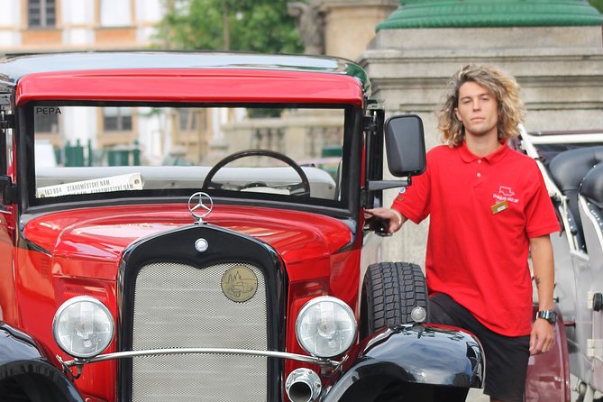 Kutná Hora Medieval Town in Vintage Cabrio car - Jesuit College Park: a short open-air pause