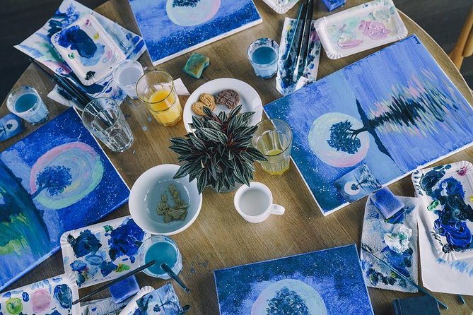 Learn to paint in Prague & sip some wine! - Who Will Enjoy This Prague Painting Class?