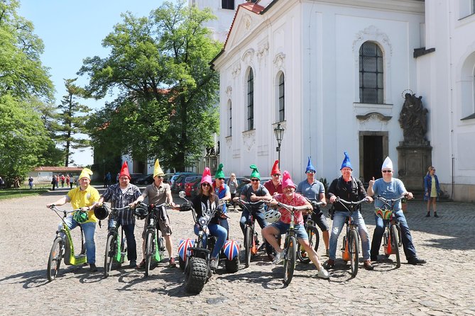 Live-Guided 180 min Glorious e-Scooter and eBike tour - Starting in Malá Strana with a proper test ride
