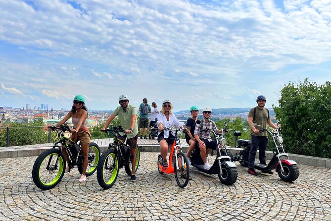 Live-Guided e-Scooter Tour of the Old Town of Prague, 60 min - Old Town Hall and the Astronomical Clock