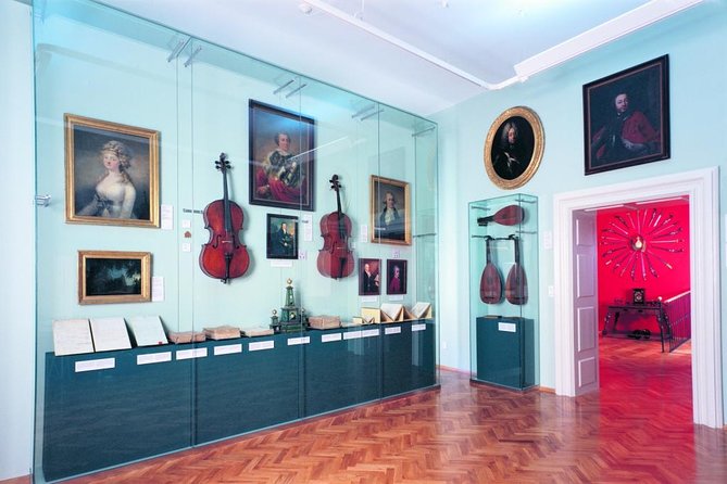 Lobkowicz Palace Museum Entrance Ticket in Prague - The 22 galleries: how the visit unfolds