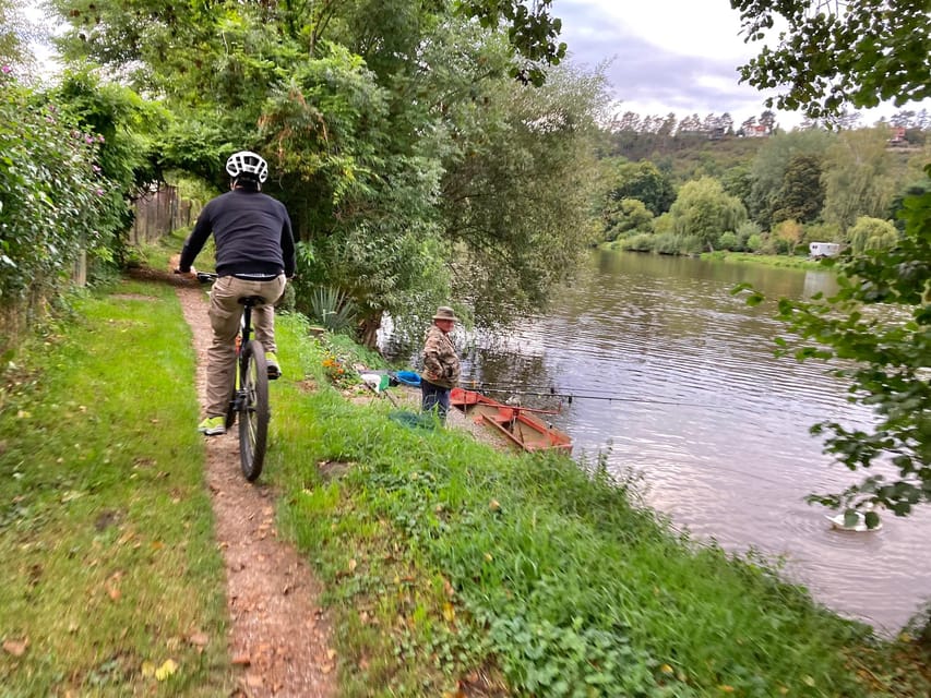 Mountain Biking Full Day Trip to The Karlstejn Castle - Who should book this ride?