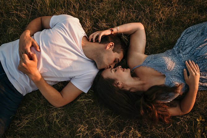 Photographer in Prague - Couple, engagement & portrait photoshoot - Posing help for camera-shy couples