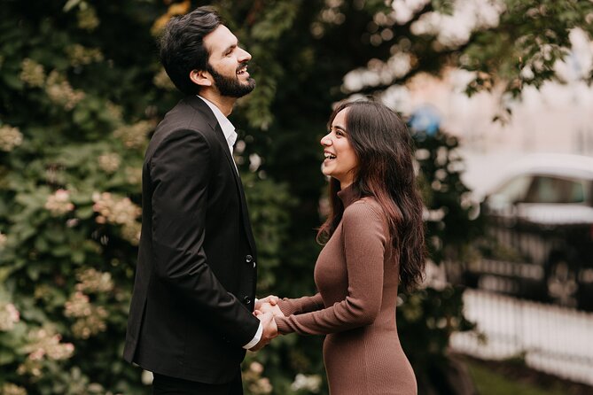 Photographer in Prague - Couple, engagement & portrait photoshoot - Meeting at Malá Strana at 7:30 a.m.