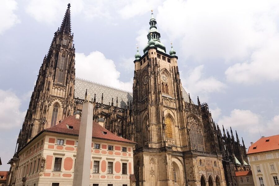 Prague: 1-Hour Castle Tour With Fast-GET Admission Ticket - Is $45 good value?