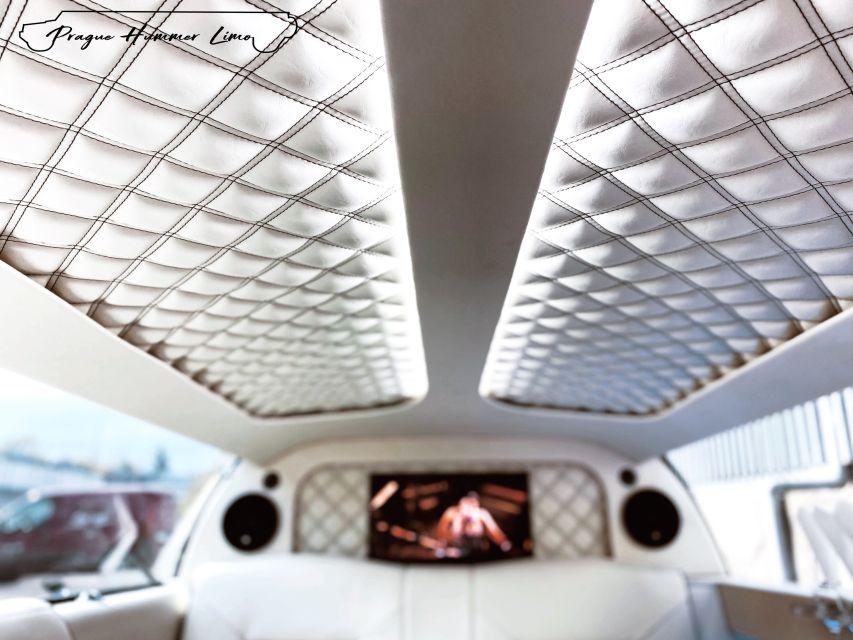 Prague: 1-Hour Vintage Limousine Rental - What the Prague limousine ride is really for