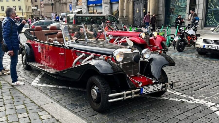 Prague: 120min Private Tour in Vintage Car, up to 6people! - Clementinum and Rudolfinum beside the river
