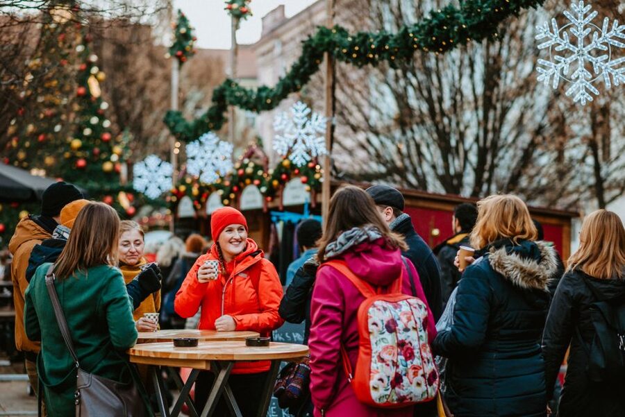 Prague: 2-3h Magical Christmas Markets Tour with Inclusions - Is $100 a fair price?