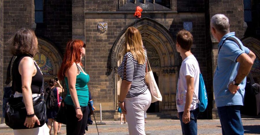 Prague: 2.5-Hour Vyšehrad Castle with Gorlice & Tickets - Going underground into the Gorlice casemates
