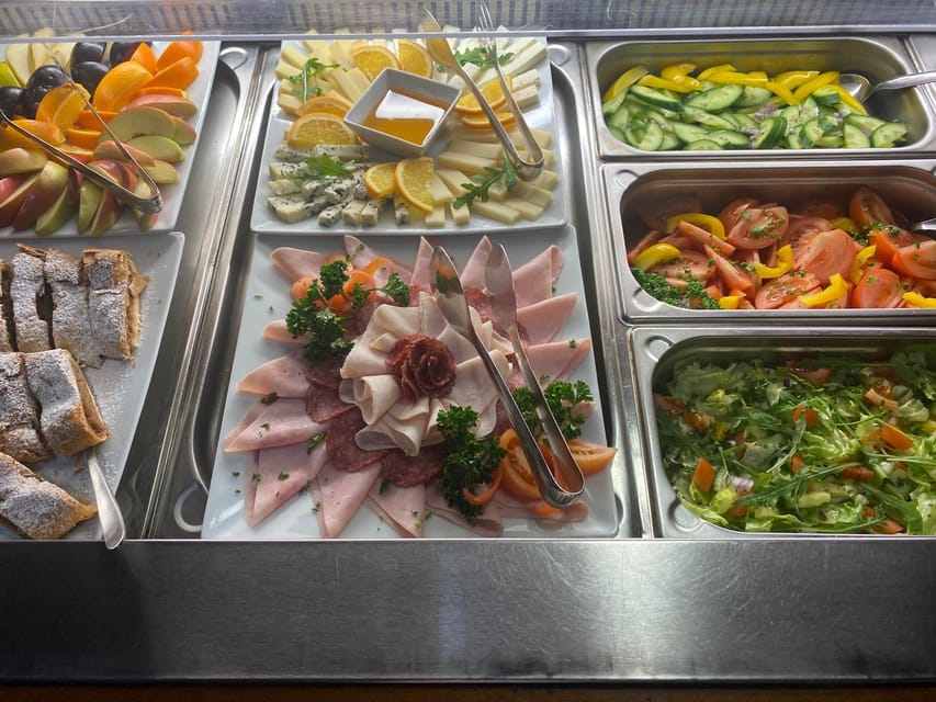 Prague: 2-Hour Historic Boat Cruise with Delicious Lunch - Five things to know before boarding