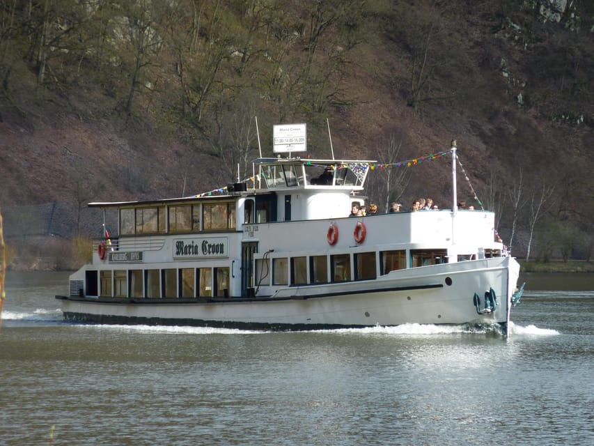 Prague: 2-Hour Historic Boat Cruise with Delicious Lunch - Lunch on the Vltava