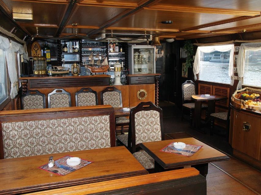 Prague: 2-Hour Lunch Cruise on the Vltava River - A Buffet Lunch That Carries the Experience