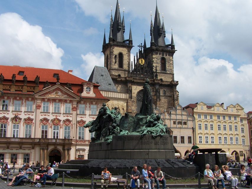 Prague: 2-Hour Old Town and Jewish Ghetto Walking Tour - Key points about this Prague walking tour